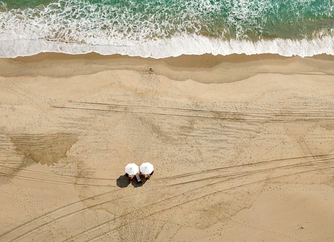 What is beyond the surf in Puerto Escondido, Oaxaca, Mexico? What is beyond the surf in Puerto Escondido, Oaxaca, Mexico?