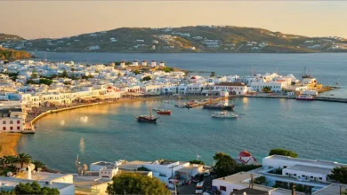 مزيج مثالي بين الشواطئ الذهبية والثقافة اليونانية